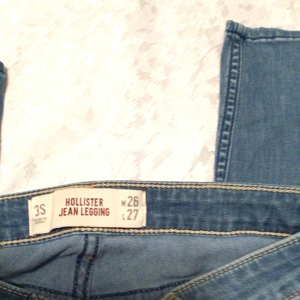 Womens Hollister Jeans - Picture 3 of 3